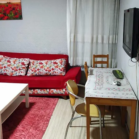 Ezra Taksim