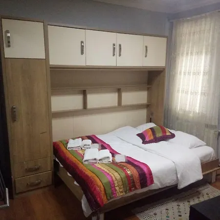 Ezra Taksim Apartament *